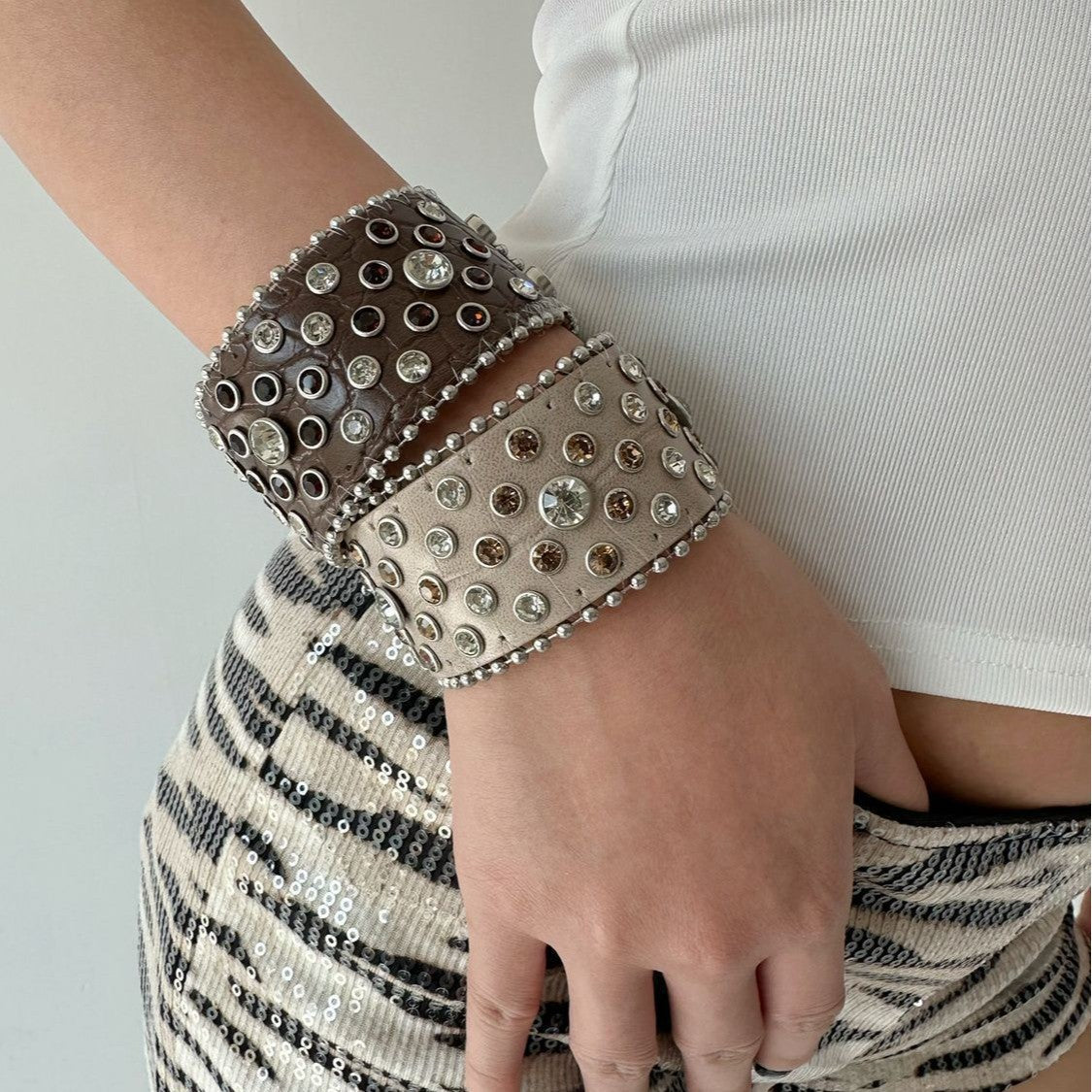Heavy-duty Wide-style Retro Western Leather Snap Bracelet